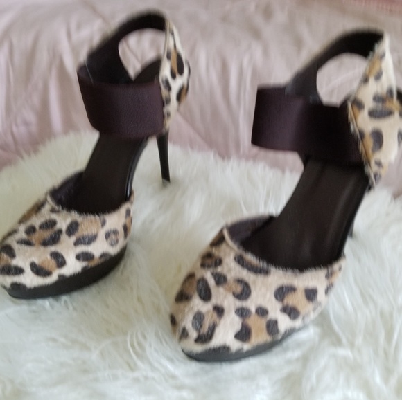 SHOEDAZZLE FATIMA FAUX SUEDE PLATFORM HEELS - Picture 3 of 6